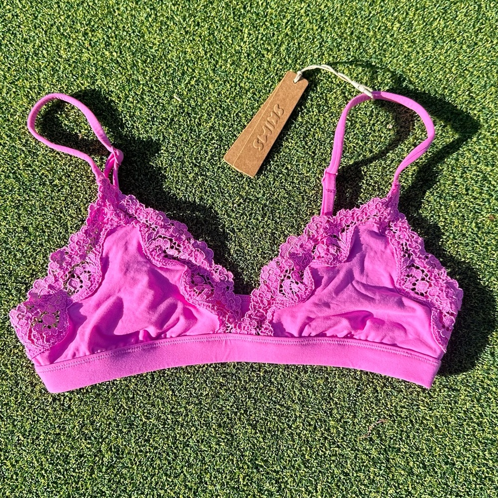 Pink skims bra!! Brand new with tag!!